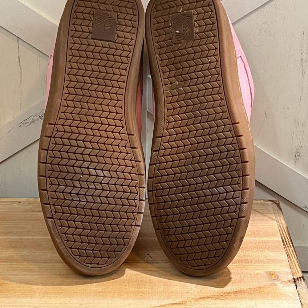 éS Accel Slim Suede Skate Shoe in the "Pink & Gum" Mens 9 Women’s 10.5 - Picture 11 of 11